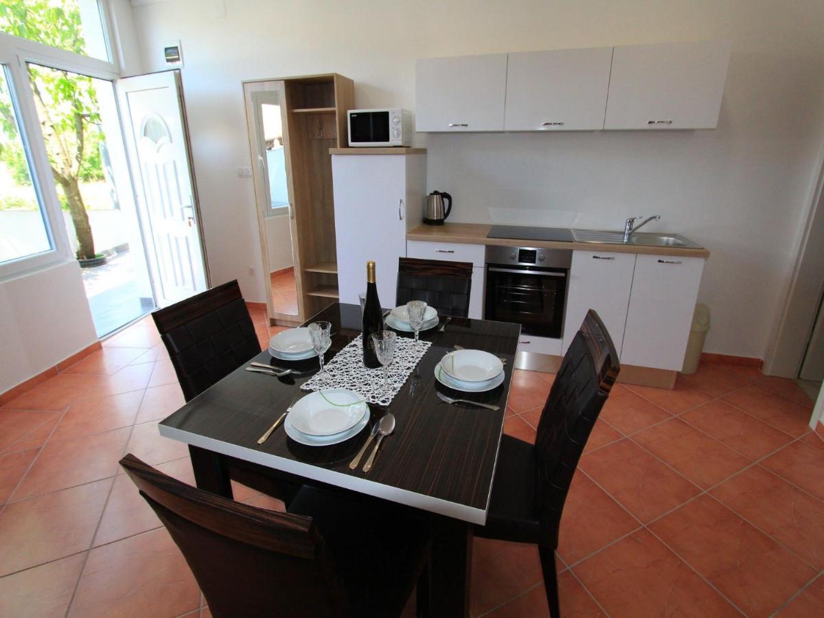 Apartments Nero Нови Винодолски Екстериор снимка