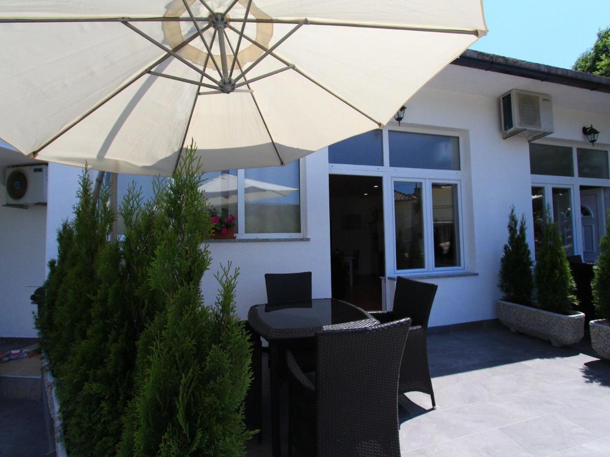 Apartments Nero Нови Винодолски Екстериор снимка